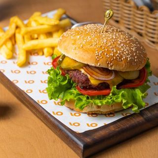 Бургер с телятиной