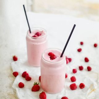 Vanilla Strawberry Milkshake