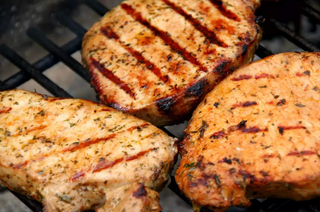 BBQ за приятели 1   (600гр.) + Жива бира 1л.