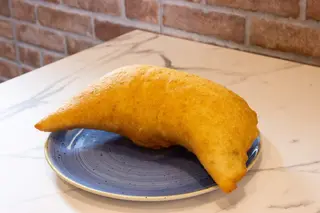 Pizza tradizionale a pizza fritta