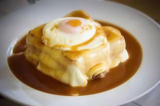 Francesinha Especial com Hambúrguer