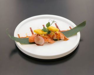 M025 Nigiri mango