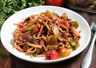 Жареный лагман (300г)