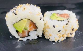 111.Uramaki Salmón (8 Uds.)