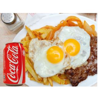 Bitoque de vaca com 2 ovos + coca cola lata