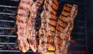 Свински ребърца на скара