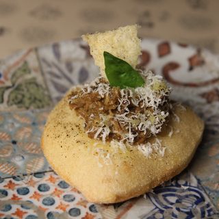 Montanarina al sugo genovese
