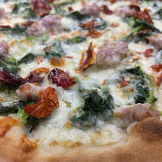 Pizze al pezzo bianche - Friarielli e salsiccia