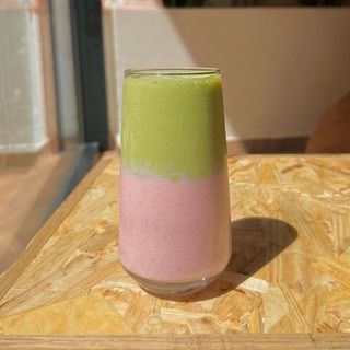 Smoothie Strawberry Matcha Smoothie