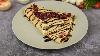 Palačinka sa Nutellom, plazma keksom i višnjom