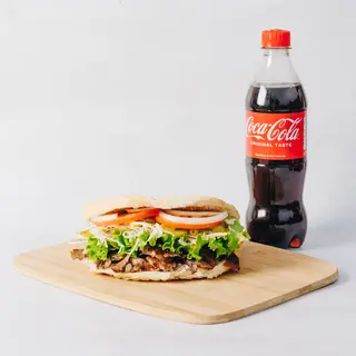 Veliki kebab u lepinji i piće