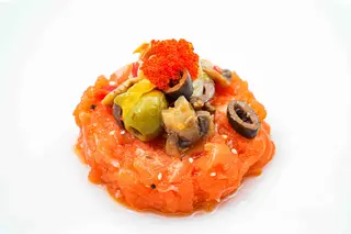 139. Tartare salmone alla mediterranea