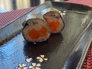 54.- Maki De Salmón (8 Uds.)