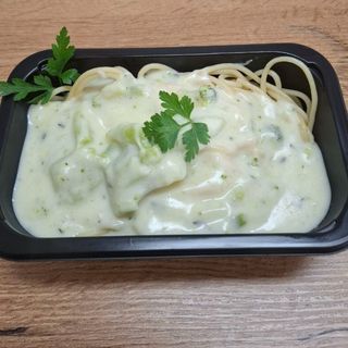 Spaghetti Serowe z brokułem duże 800g