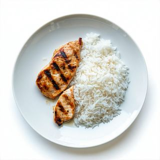 Пилешко филе с гарнитура по избор (250г)