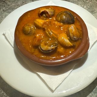 Tapa Española De Caracoles En Salsa (Ración)