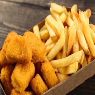 Kids Chicken Nuggets & chips