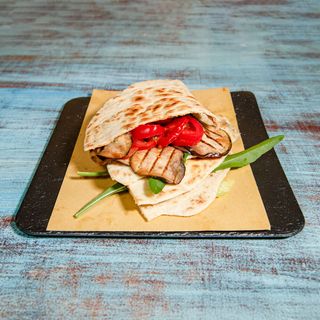 6. Verdure grigliate, pomodori, rucola, olio, sale, pepe