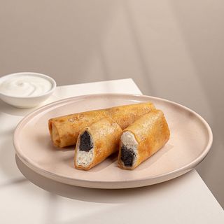 Млинці з сиром та маком