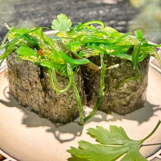 23. Gunkan Wakame (2u)