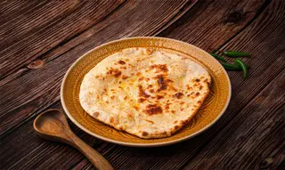 Garlic naan