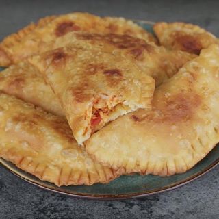 Empanadas Dominicanas Básicas De Pollo (1 Ud.)