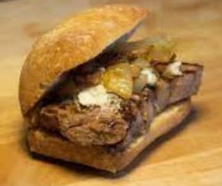 Montadito  de solomillo plancha