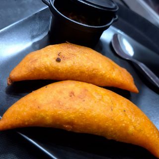 EMPANADA DE POLLO COLOMBIANA