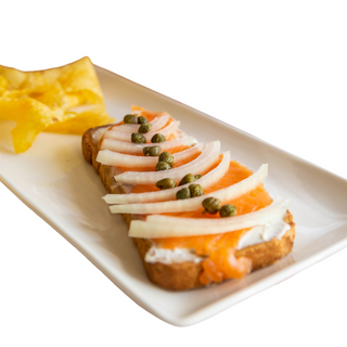 Tosta De Salmón Y Crema De Queso