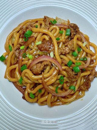 Udon Frito Con Ternera