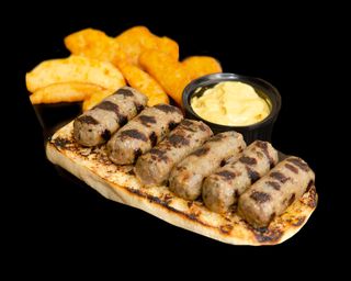 Мини кебапчета върху чабата (350г)