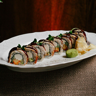 Рол з вугром, омлетом томаго, та сиром Філадельфія(320г)