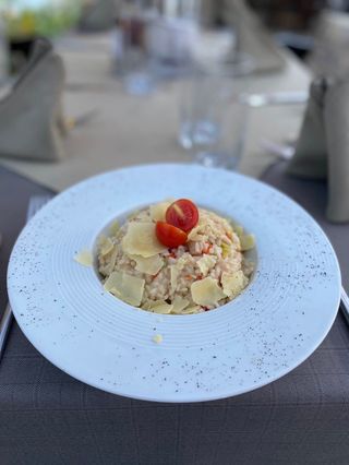 Ризото с пилешко месо и зеленчуци (300г)