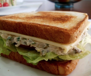 Sándwich De Pollo Mechado