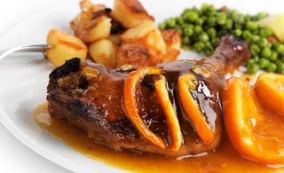 Pato Con Salsa De Naranja Natural