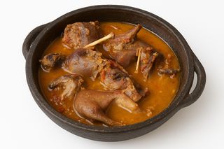 Rat  Façon (kédjénou) + Sauce + Accompagnement