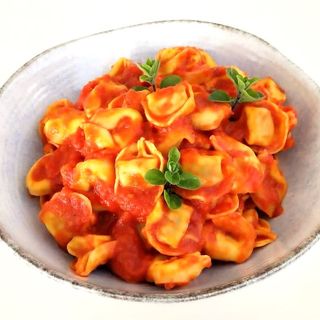 Tortellini al pomodoro