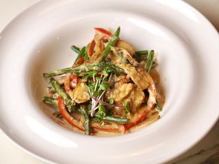 Гарнір з стручкової квасолі у вершковому соусі (220g)