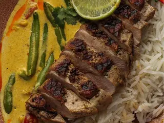 Стейк з качки з соусом Том Ям (450g)