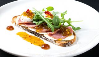 Gustare de vițel și Camembert