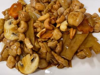 Pollo Con Anacardos Y Verduras