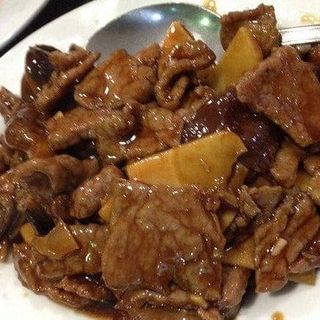 Ternera Con Bambú Y Setas