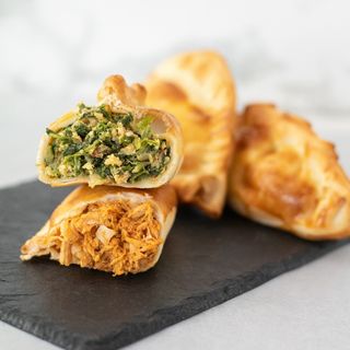 2 Empanadas Argentinas + bebida