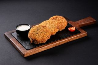 Хрупкави кюфтенца от тиквички и киноа