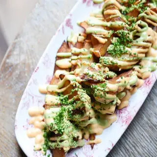 Bravas