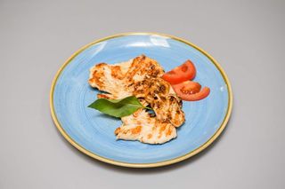 PIEPT DE PUI LA GRĂTAR	