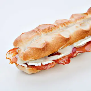 Baguette de Lomo de Bellota Ibérico y Queso Fundido