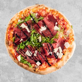 Bresaola Napolitana pizza