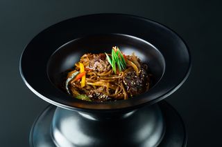 Սոբա հորթի մսով