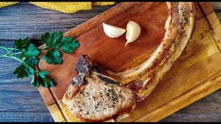 Царски котлет с г-ра картофки и лютеница